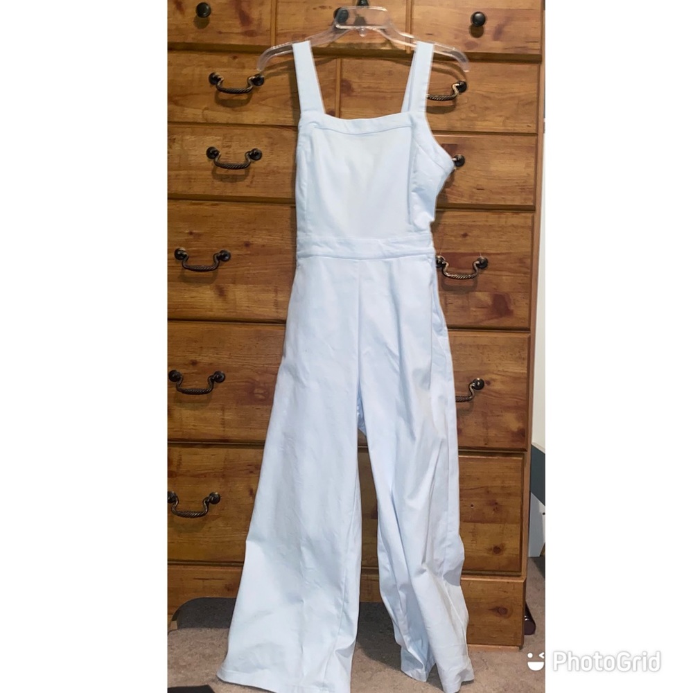 Open back BCBG jumper
